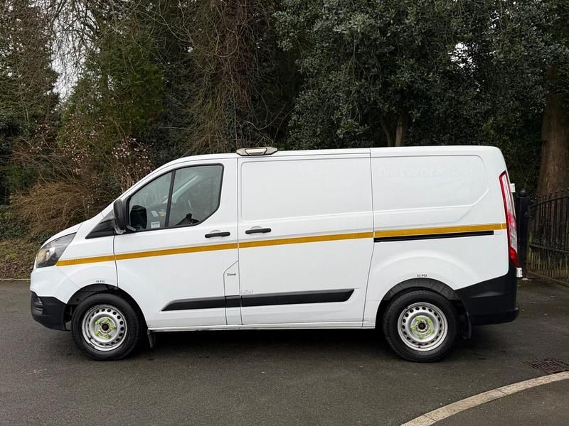 Used Ford Transit Custom 105 HP (77 kW) 2019 White Van