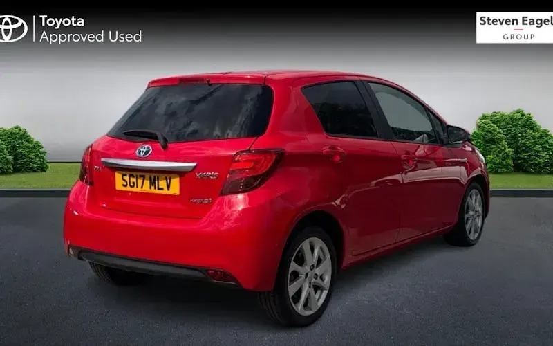 Used Toyota Yaris 101 HP (74 kW) 2016 Hatchback