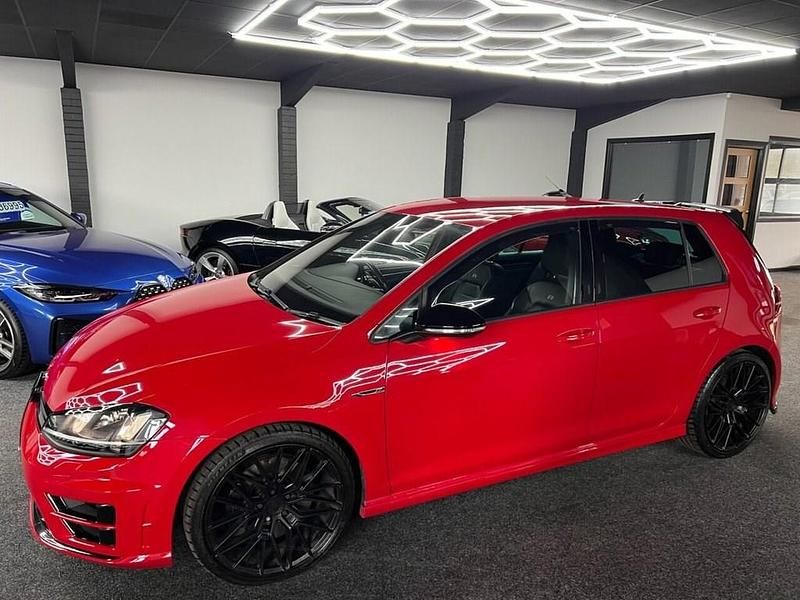 Used VW Golf VII R 2016 Red Hatchback