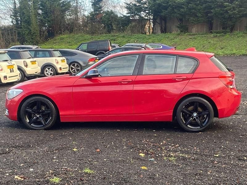 Used BMW 116 Sport Line 2012 Red Hatchback