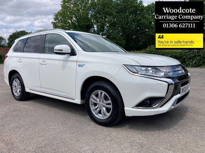 White Used 2020 Mitsubishi Outlander P-HEV SUV | £12,995 (Super price) - Image 1/4