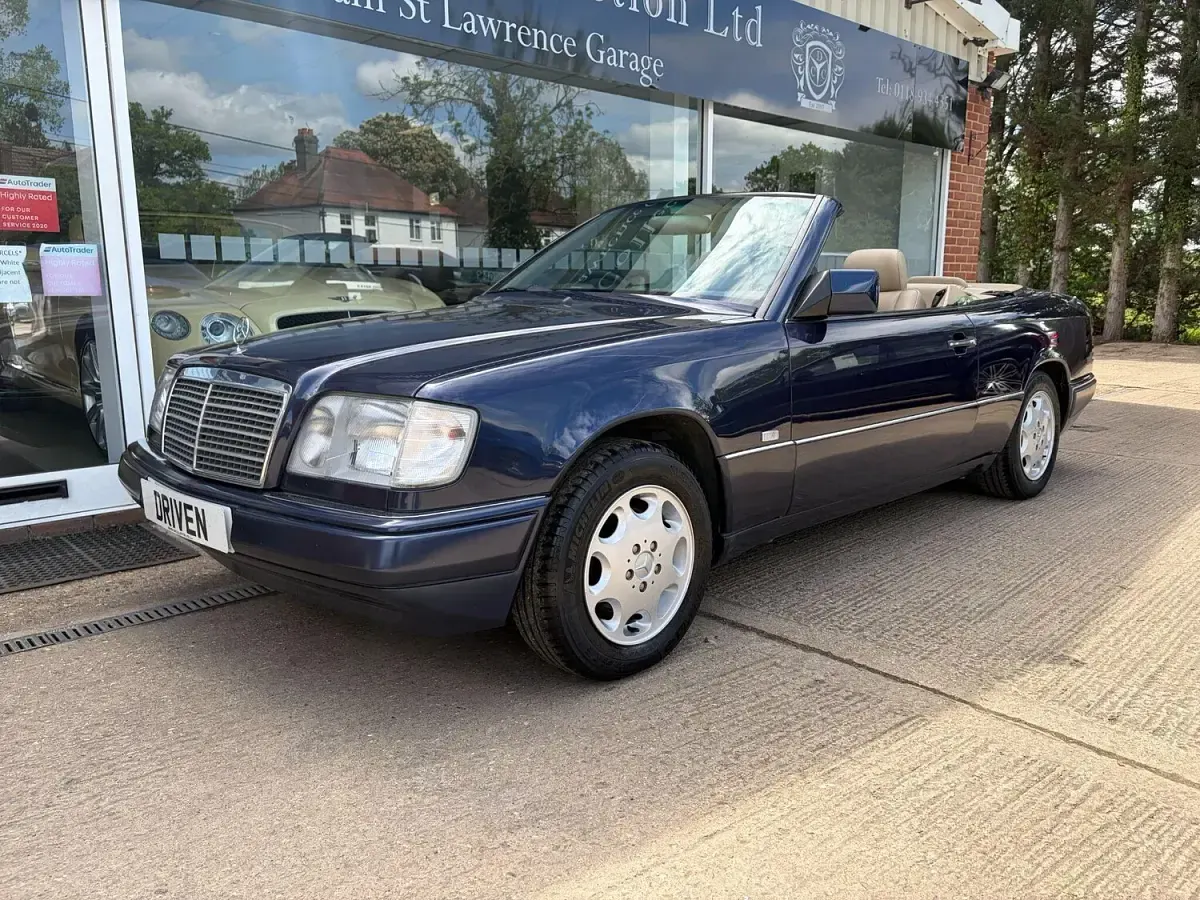 Used Mercedes E220 1997 Blue Cabriolet