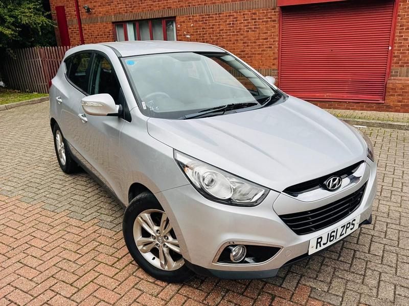 Silver Used 2011 Hyundai ix35 Style SUV | £3,490 (Good price) - Image 1/4
