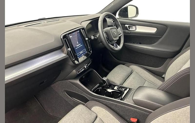 Used Volvo XC40 Plus 161 HP (118 kW) 2023 Other SUV