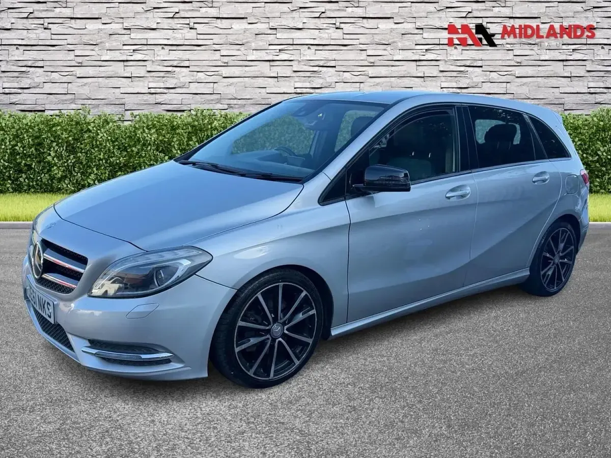 Used Mercedes B200 134 HP (98 kW) 2013 Silver Hatchback