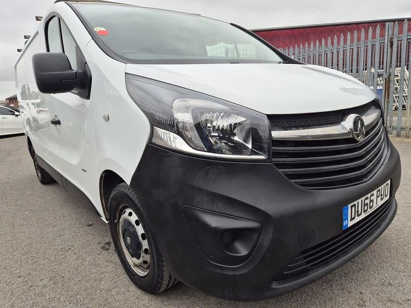 White Used 2016 Vauxhall Vivaro Van | £5,999 (Good price) - Image 1/4