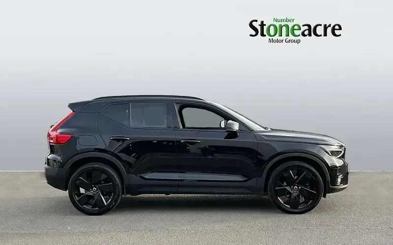 Used Volvo XC40 Plus 197 HP (144 kW) 2025 Black SUV