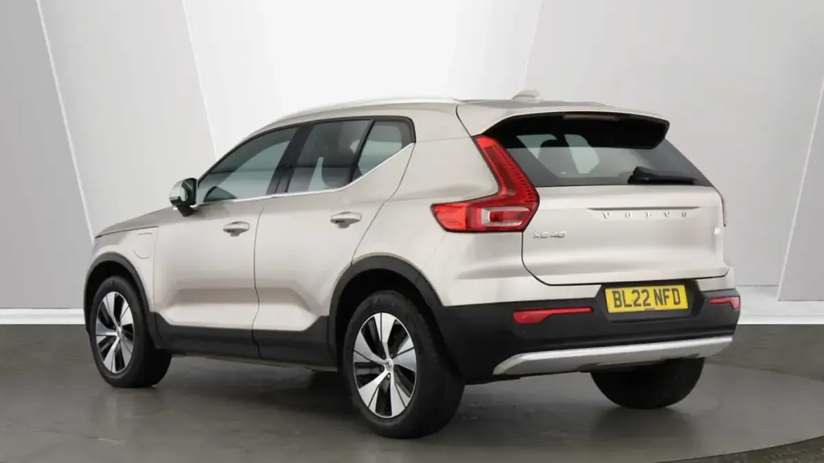 Used Volvo XC40 Core 208 HP (152 kW) 2023 SUV