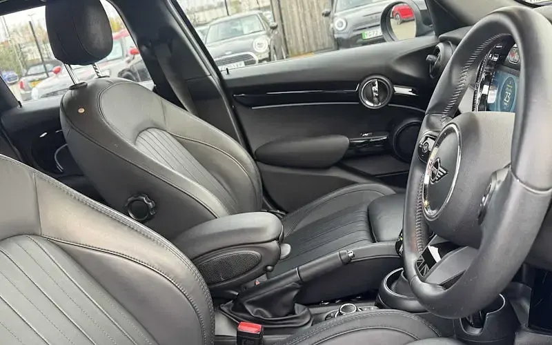 Used Mini Cooper Exclusive 136 HP (100 kW) 2023 Black Hatchback