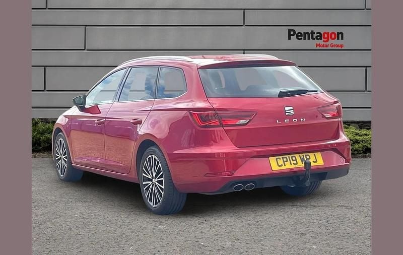 Used Seat Leon ST XCELLENCE Lux 187 HP (137 kW) 2019 Red Estate