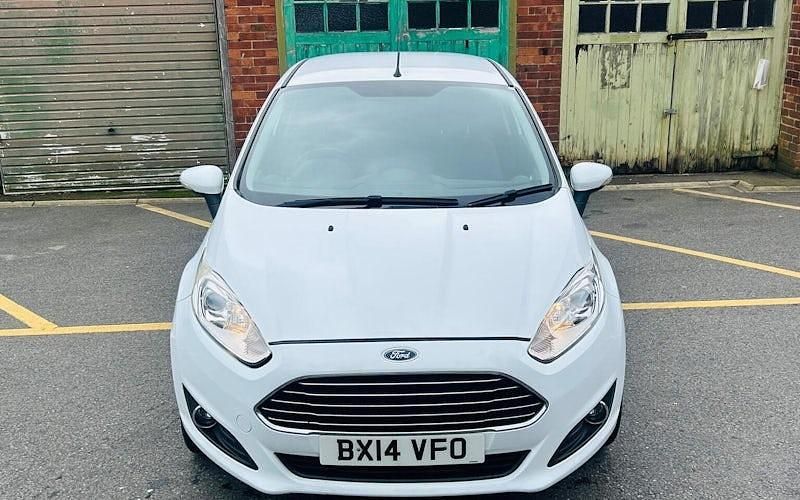 Usado Ford Fiesta Zetec 101 HP (74 kW) 2017 Citadino