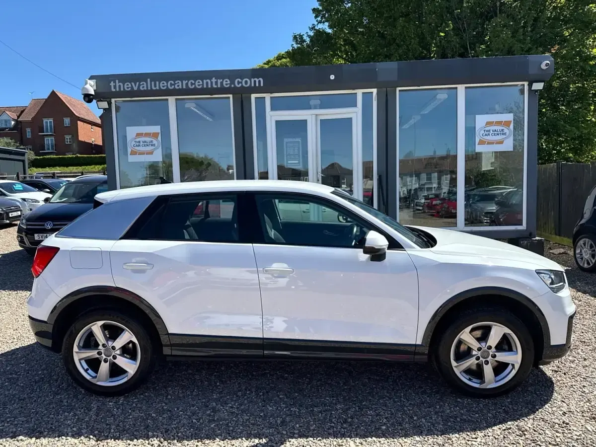 Używany Audi Q2 Sport 116 KM (85 kW) 2018 Biały SUV