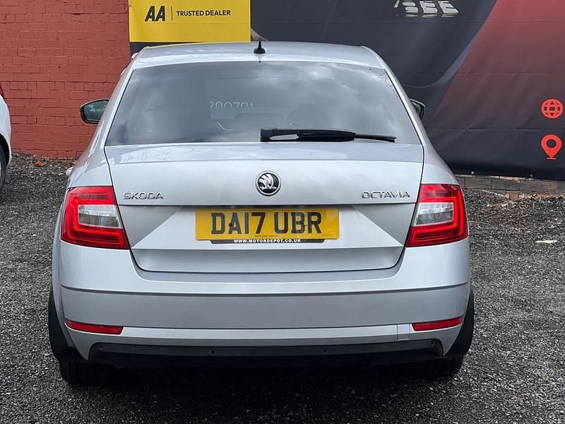 Used Skoda Octavia SE L 115 HP (84 kW) 2017 Silver Hatchback