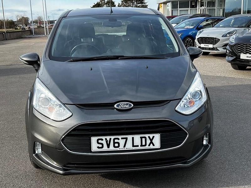 Used Ford B-MAX Zetec 2017 Grey MPV