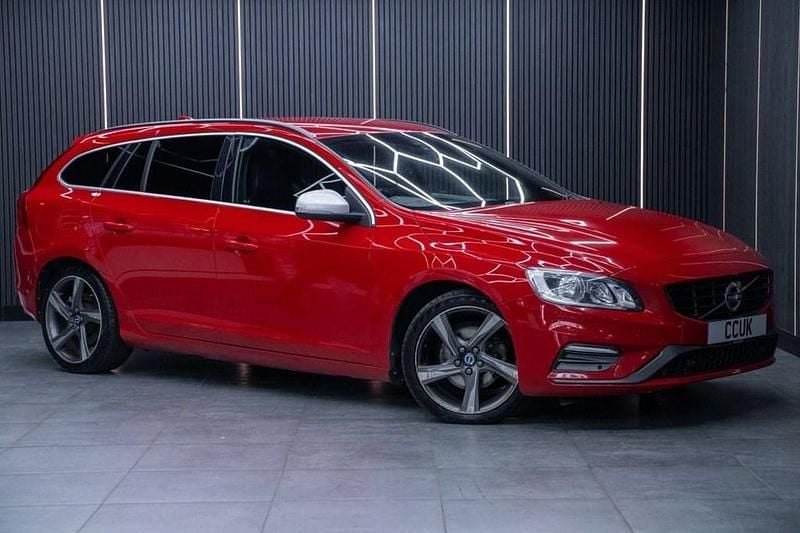 Used Volvo V60 R-Design 120 HP (88 kW) 2015 Red Estate