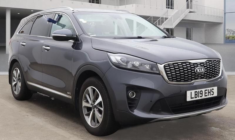 Grey Used 2019 Kia Sorento SUV | £19,599 (A bit pricey) - Image 1/1