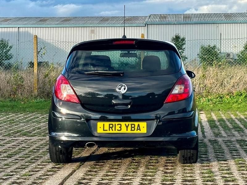 Second-hand Vauxhall Corsa Edition 83 CP (61 kW) 2013 Negru Hatchback