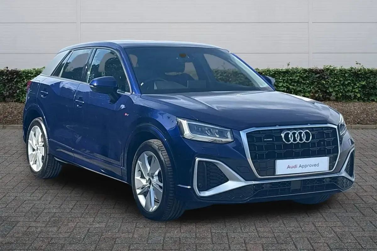 Begagnad Audi Q2 S-Line 150 HK (110 kW) 2021 Blå SUV
