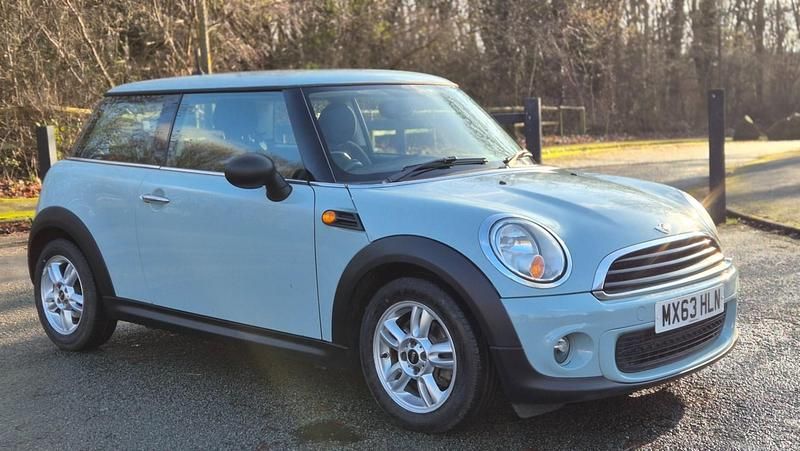 Blue Used 2013 Mini ONE Hatch Hatchback | £1,990 (Fair price) - Image 1/4