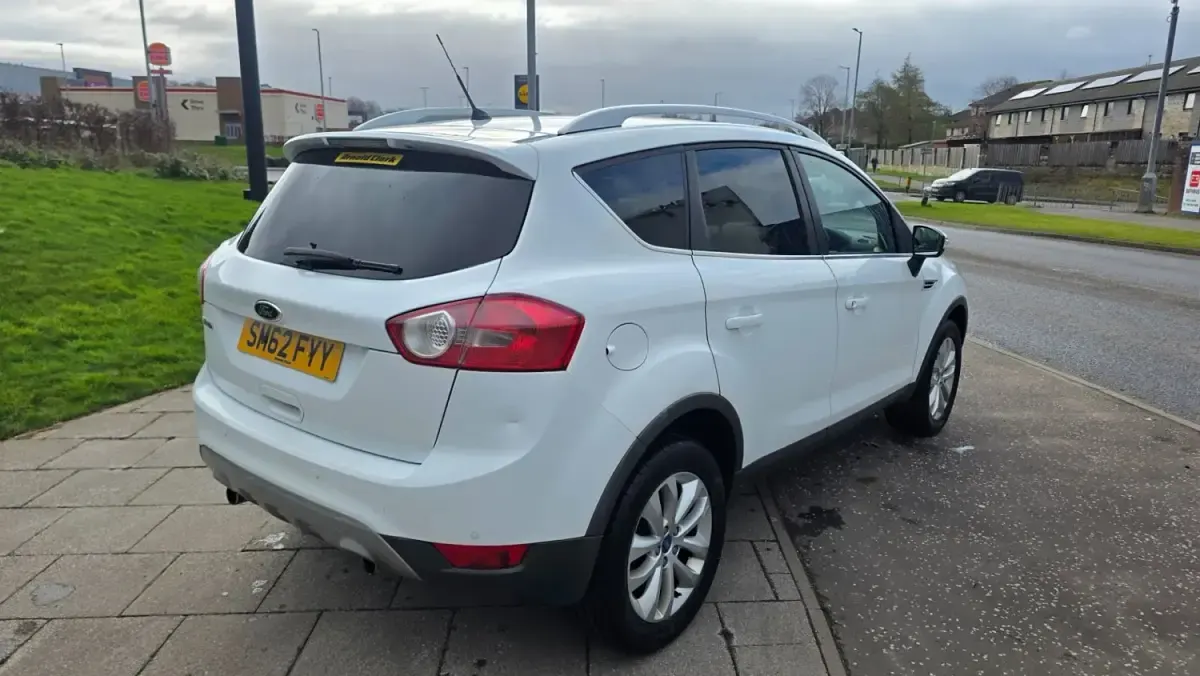 Używany Ford Kuga Titanium 163 KM (119 kW) 2013 Biały SUV