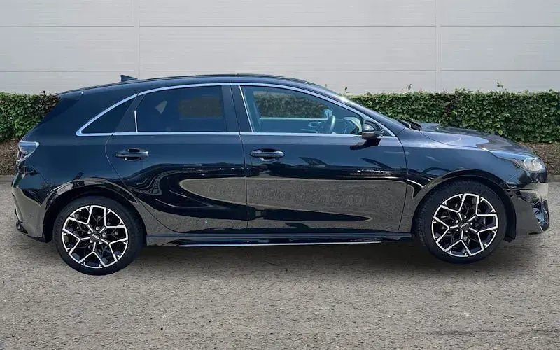 Used Kia Ceed GT-Line 140 HP (102 kW) 2024 Hatchback
