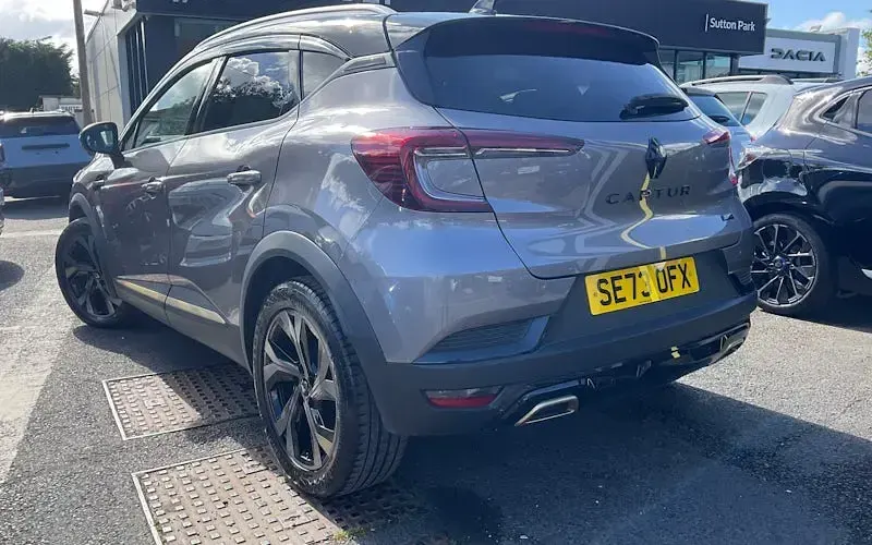 Używany Renault Captur Engineered 143 KM (105 kW) 2024 SUV