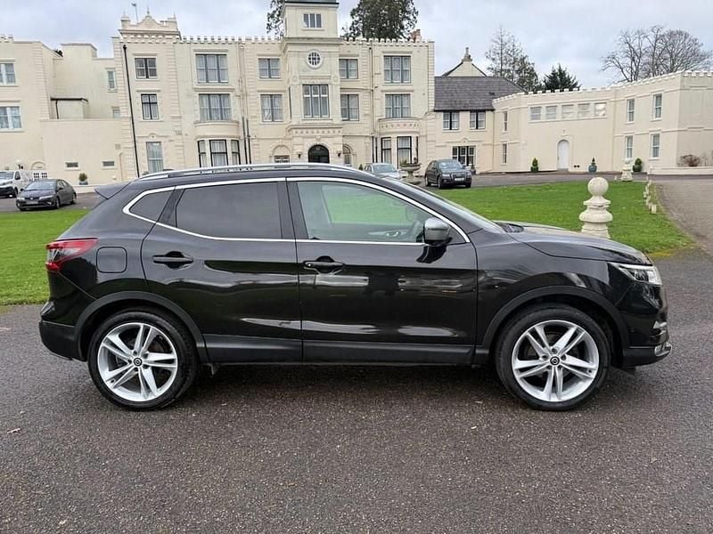 Used Nissan Qashqai N-Motion 140 HP (102 kW) 2019 Black SUV