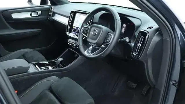 Used Volvo XC40 Plus 197 HP (144 kW) 2026 SUV