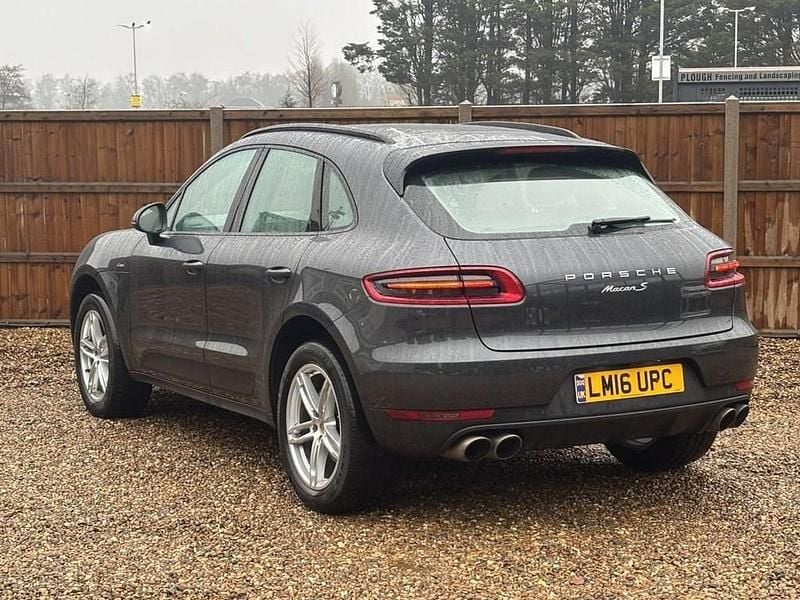 Used Porsche Macan 258 HP (189 kW) 2016 Grey SUV