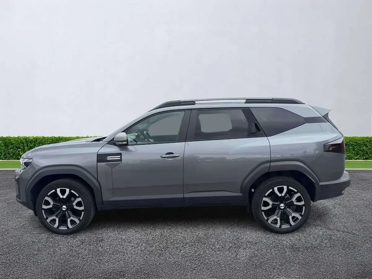 Used Dacia Bigster Journey 140 HP (102 kW) 2025 Grey SUV