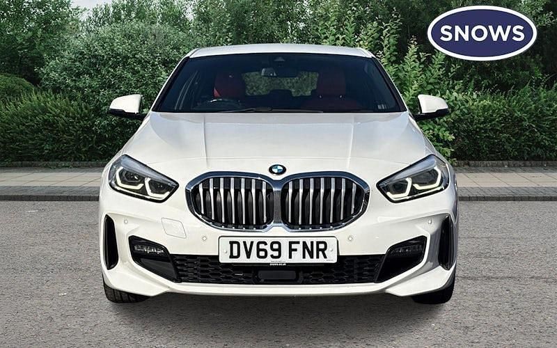 Used BMW 118 M Sport 140 HP (102 kW) 2019 White Hatchback