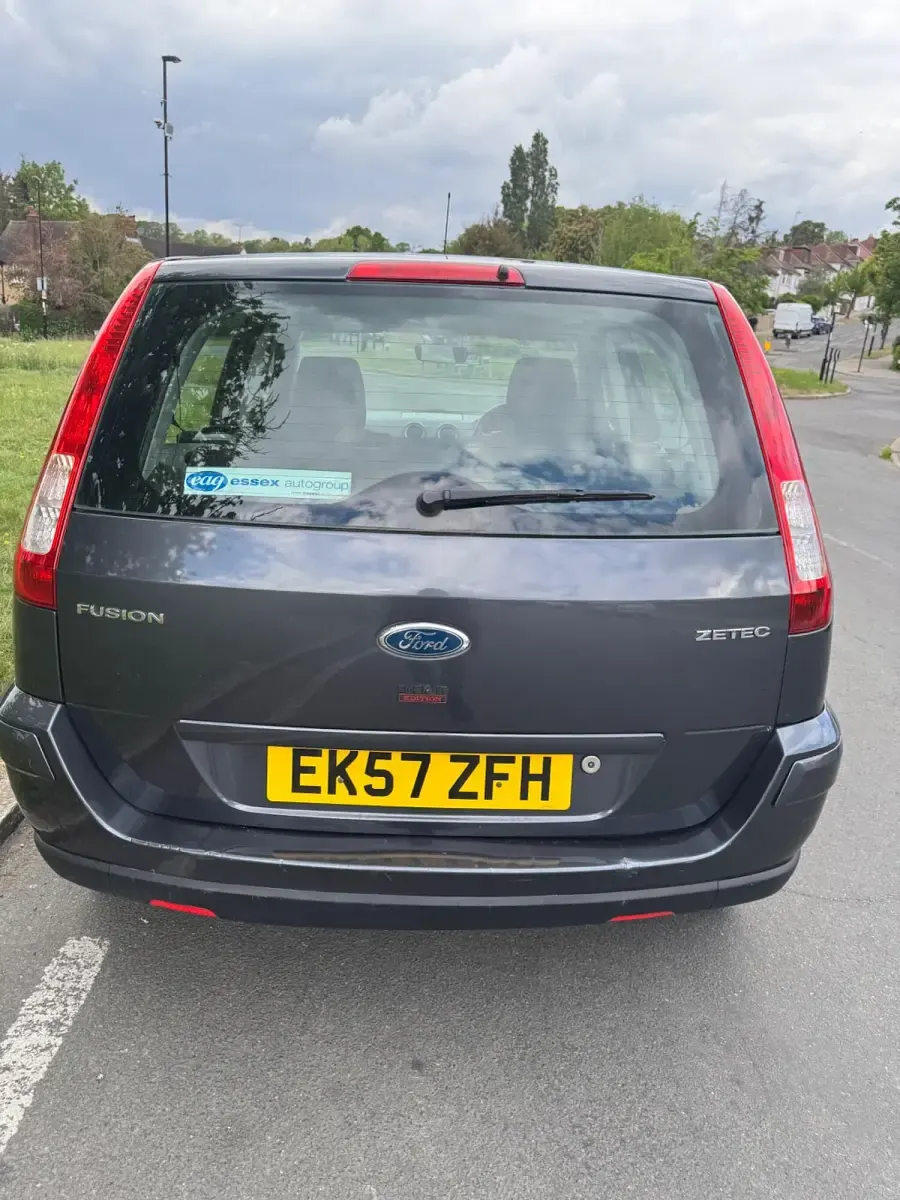 Used Ford Fusion Zetec 101 HP (74 kW) 2008 Grey Hatchback