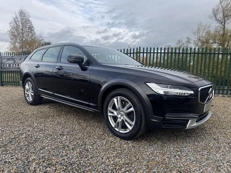 Black Used 2018 Volvo V90 CC Estate | £21,490 (Good price) - Image 1/4