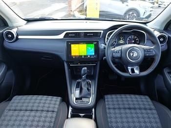 Usado MG ZS Excite 111 CV (81 kW) 2024 Blanco SUV