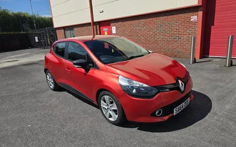 Używany Renault Clio IV Expression+ 73 KM (53 kW) 2015 Hatchback