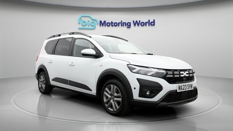 Used 2023 Dacia Jogger Expression Estate | £14,300 (Fair price) - Image 1/4