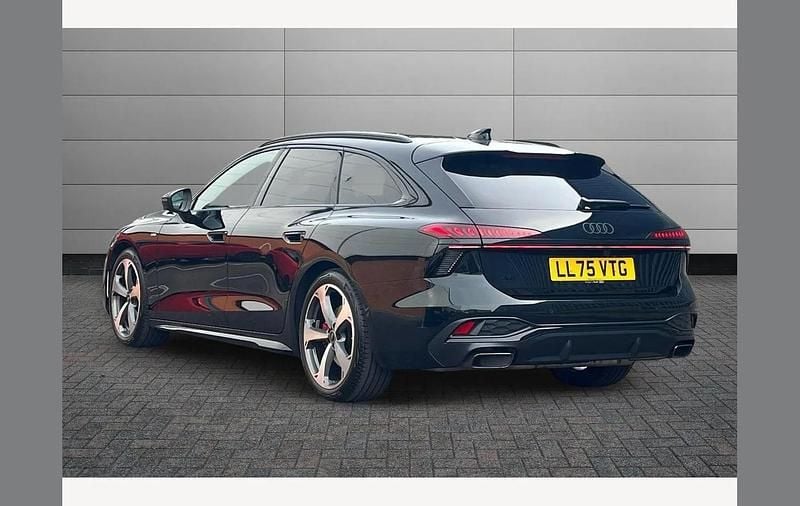 Used Audi A6 Sport 204 HP (150 kW) 2025 Green Estate