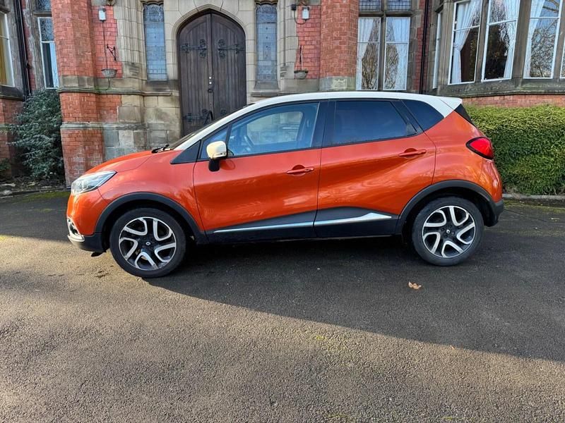 Used Renault Captur Dynamique 2013 Orange/cream SUV