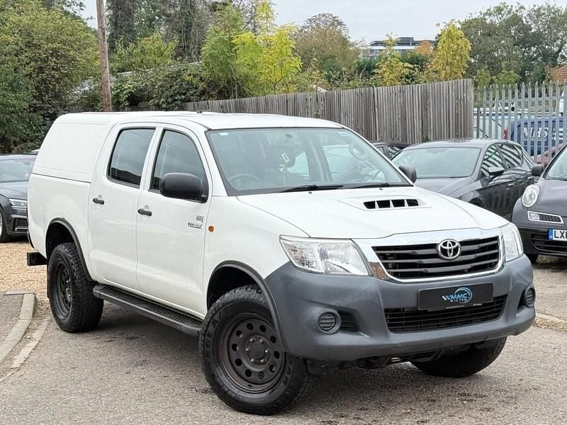 White Used 2013 Toyota HiLux Pickup | £6,499 (Super price) - Image 1/4