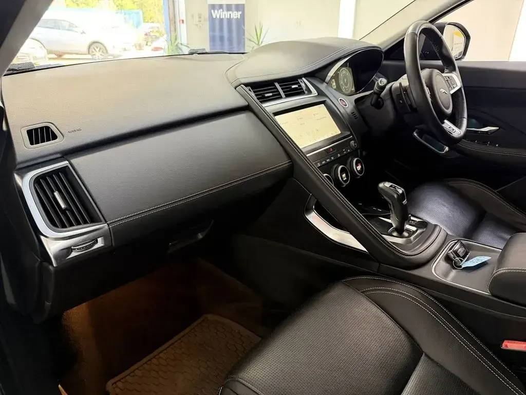 Used Jaguar E-Pace R-Dynamic 147 HP (108 kW) 2019 Black SUV