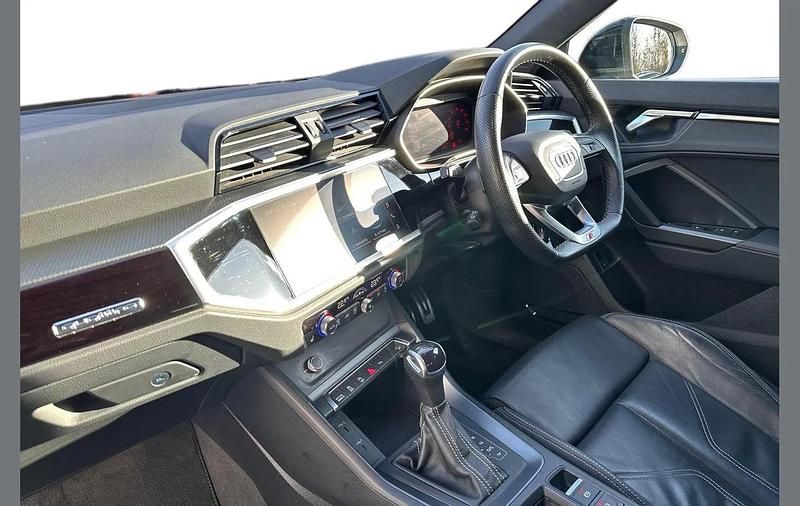 Used Audi Q3 Black Edition 187 HP (137 kW) 2023 Grey SUV