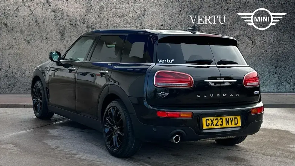 Usado Mini Cooper Clubman Classic 136 HP (100 kW) 2022 Preto Carrinha