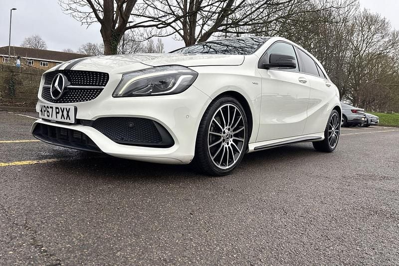 Used Mercedes A160 102 HP (75 kW) 2017 White Hatchback