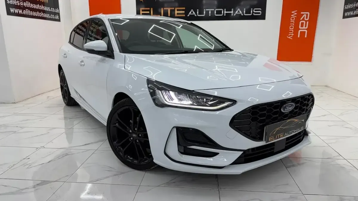 Used Ford Focus Trend 120 HP (88 kW) 2022 White Hatchback