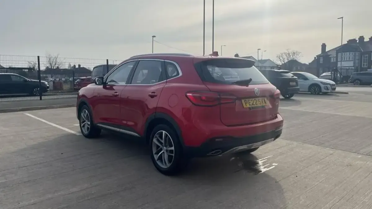 Used MG HS Exclusive 160 HP (117 kW) 2022 Red SUV