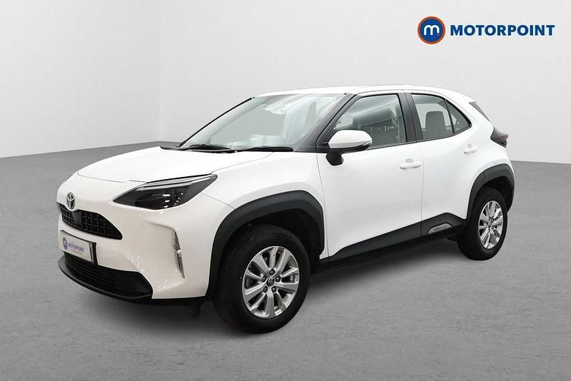 Used Toyota Yaris Hybrid 2023 White Hatchback