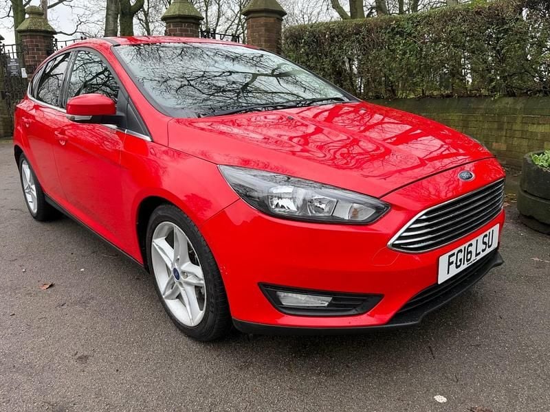 Used Ford Focus Zetec 2016 Red Hatchback