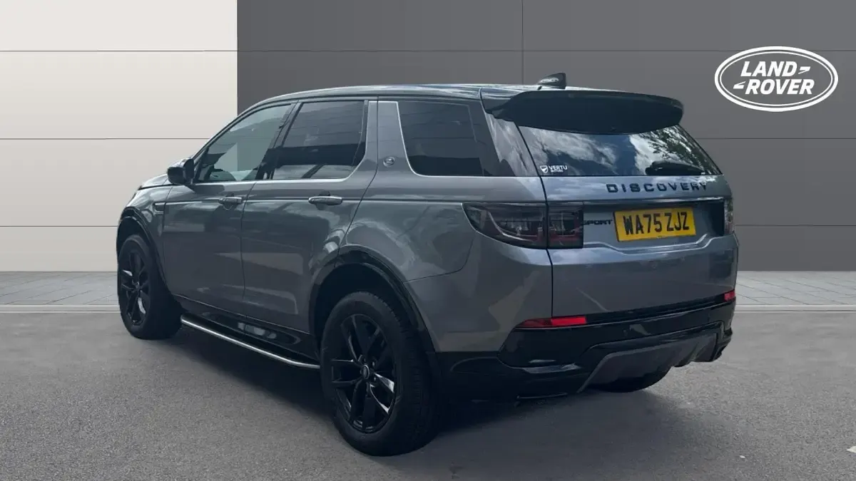 Used Land Rover Discovery 5 HSE Dynamic 204 HP (150 kW) 2024 Eiger grey SUV