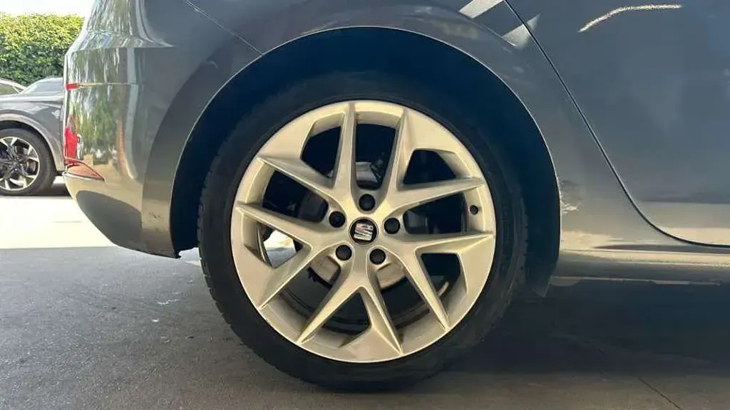 Used Seat Leon FR 125 HP (91 kW) 2017 Grey Hatchback