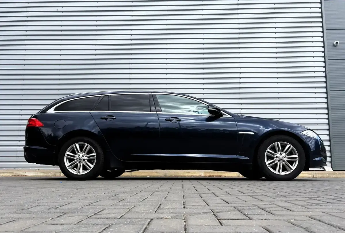 Used Jaguar XF Luxury 2013 Blue Estate